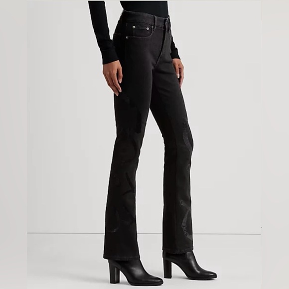 AUTHENTICATED
Belting-Print High-Rise Boot Jean
Lauren - Picture 6 of 15